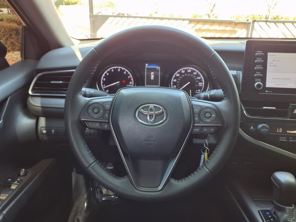 Used 2023 Toyota Camry SE image 17