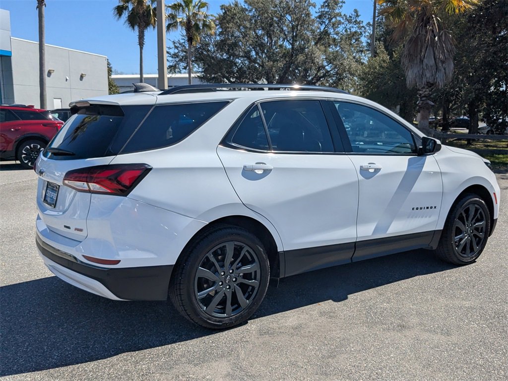 Used 2023 Chevrolet Equinox RS image 3