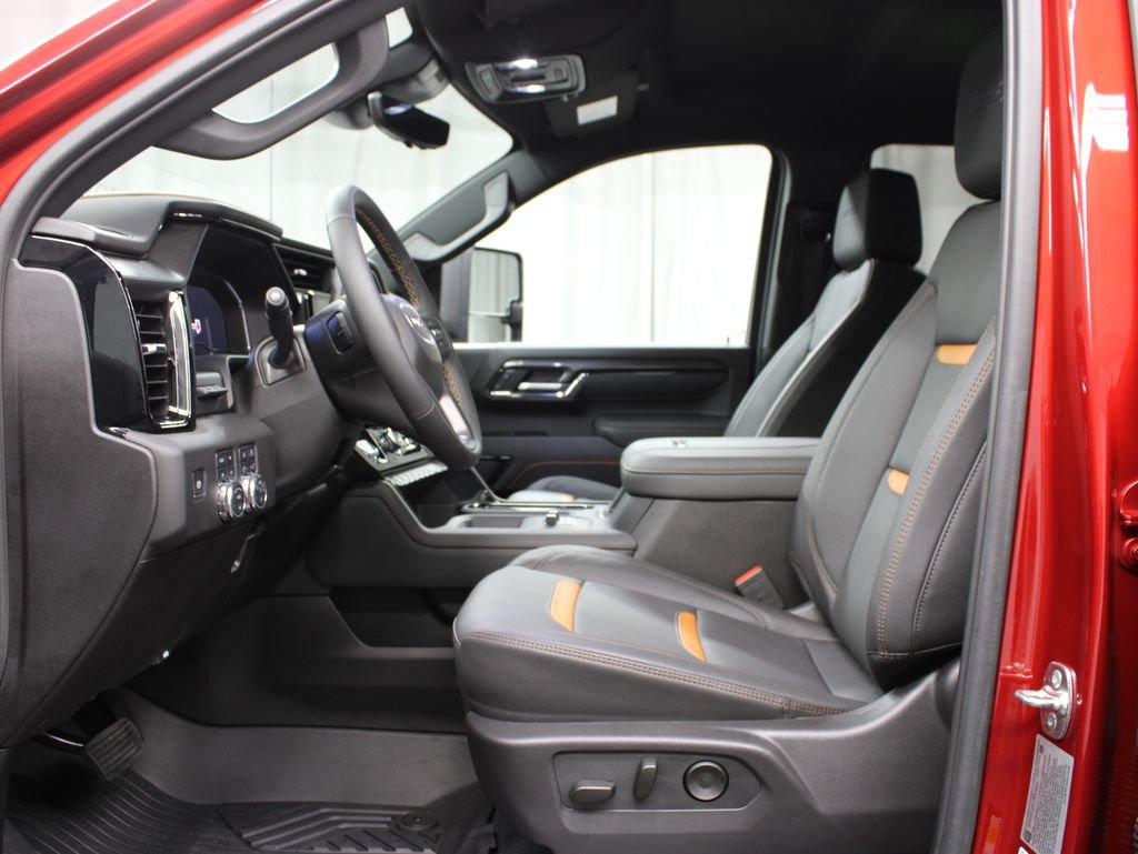 Used 2025 GMC Sierra 2500 AT4 w/ Technology Package AWD/4WD image 15