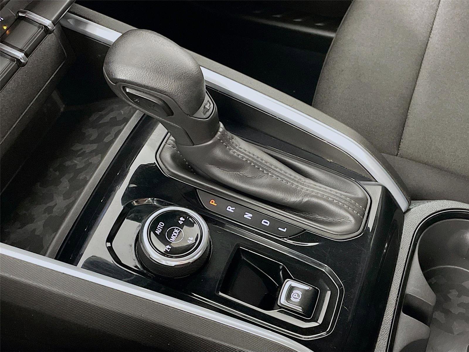 Used 2023 Chevrolet Colorado Trail Boss image 20