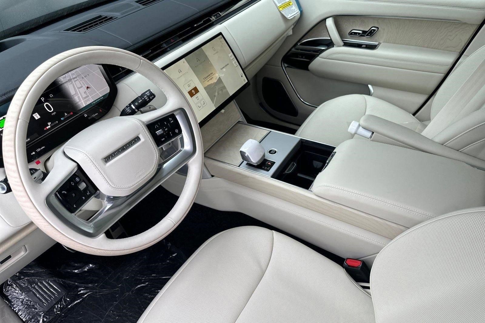 New 2026 Land Rover Range Rover SV image 4