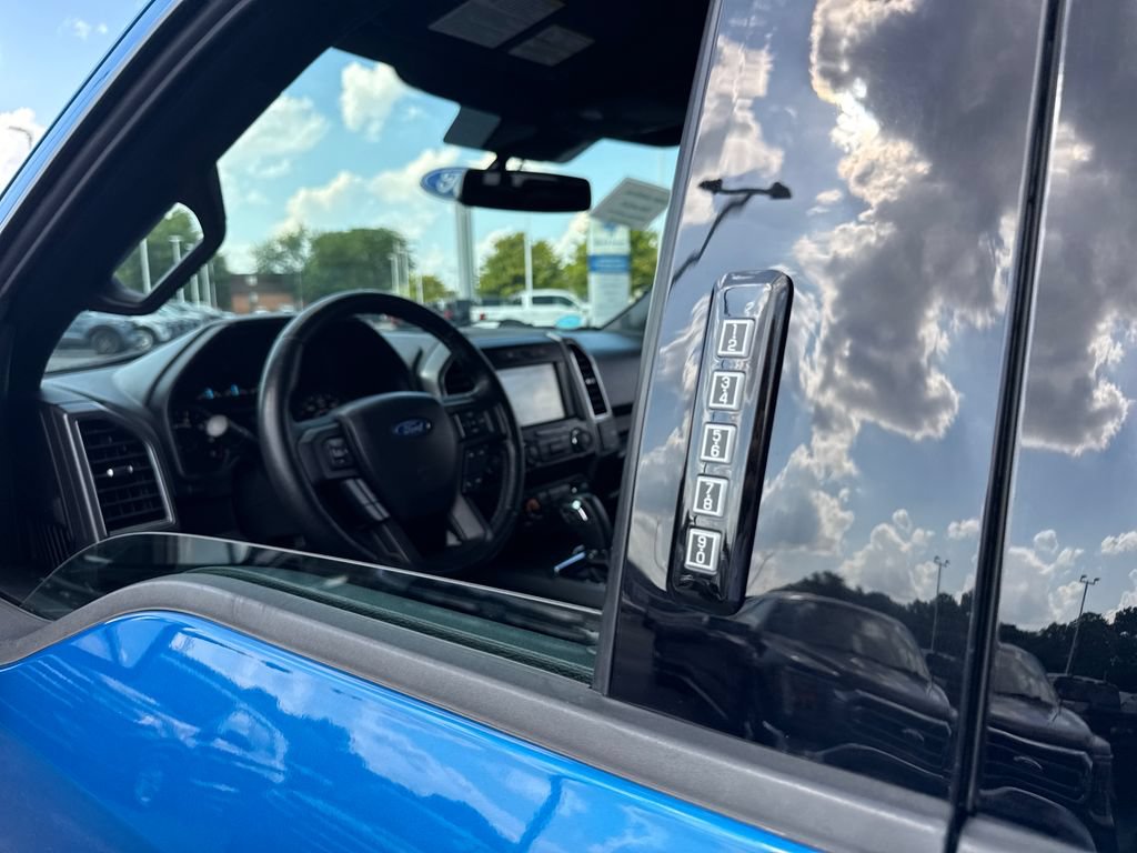 Used 2019 Ford F150 XLT w/ Equipment Group 302A Luxury AWD/4WD image 13