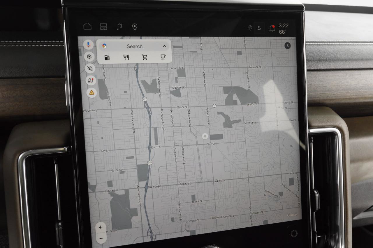 Used 2025 GMC Yukon XL Denali Ultimate image 18