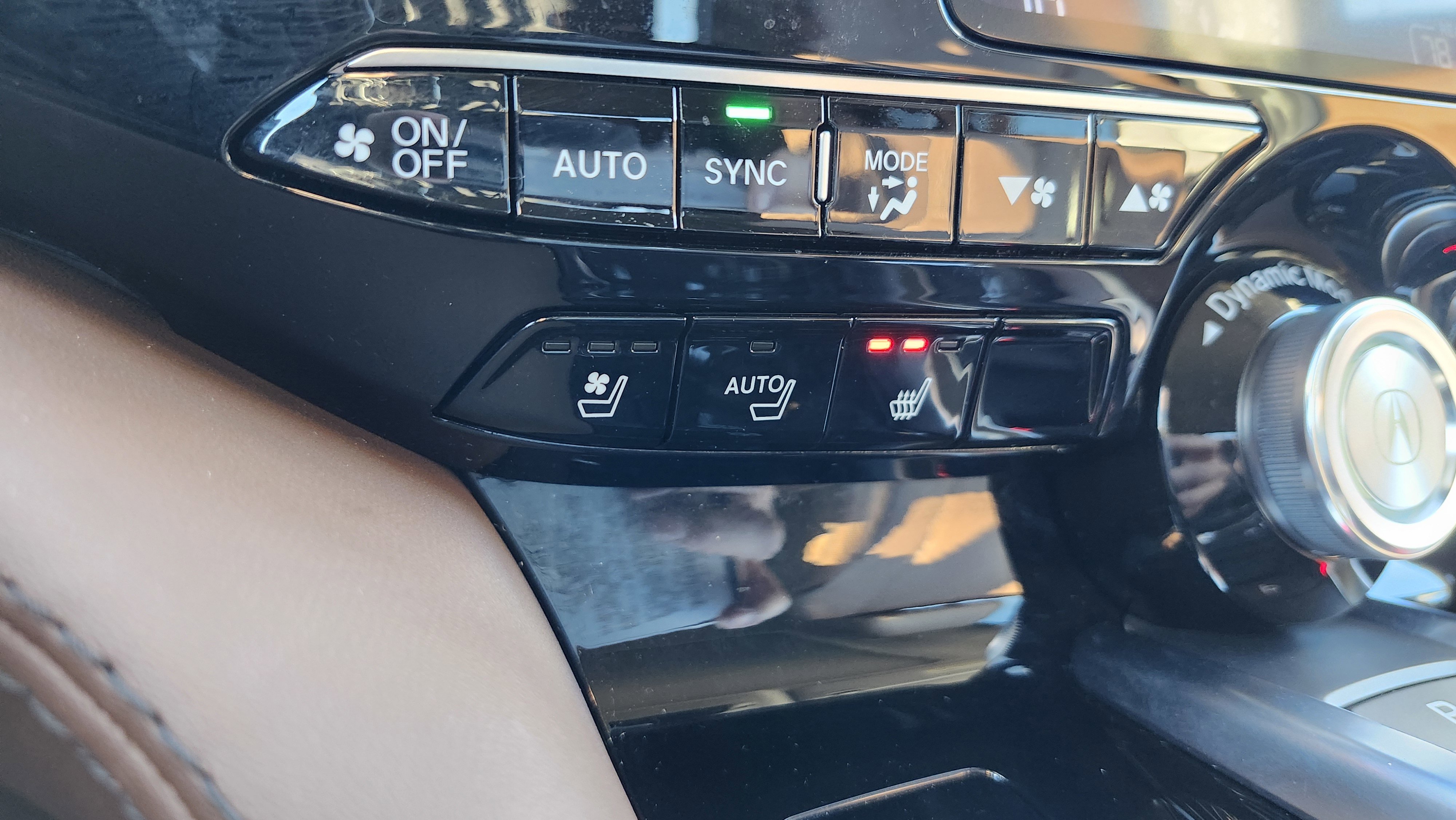 Used 2024 Acura MDX SH-AWD w/ Advance Package image 10