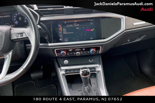 Used 2019 Audi Q3 2.0T Premium Plus w/ Premium Plus Package AWD/4WD image 6