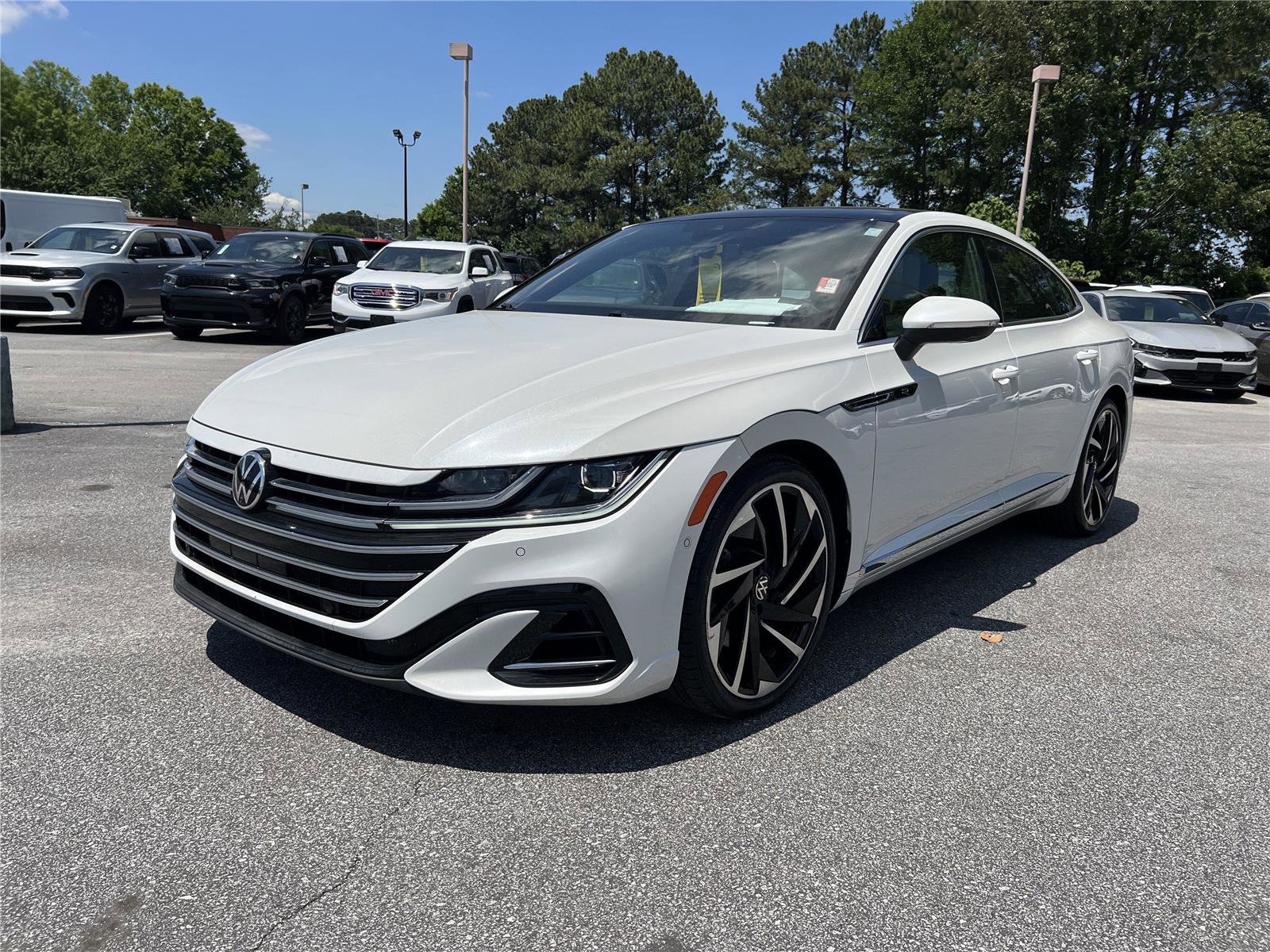 Used 2023 Volkswagen Arteon SEL Premium AWD/4WD image 2