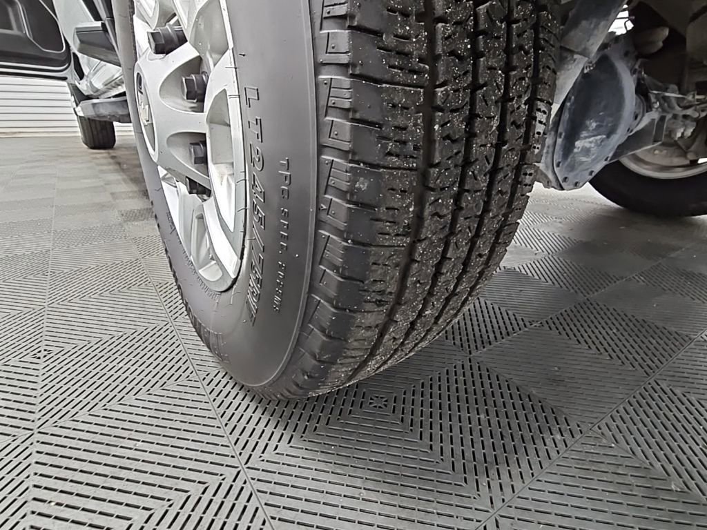 Used 2025 Chevrolet Silverado 2500 LT w/ Convenience Package image 44