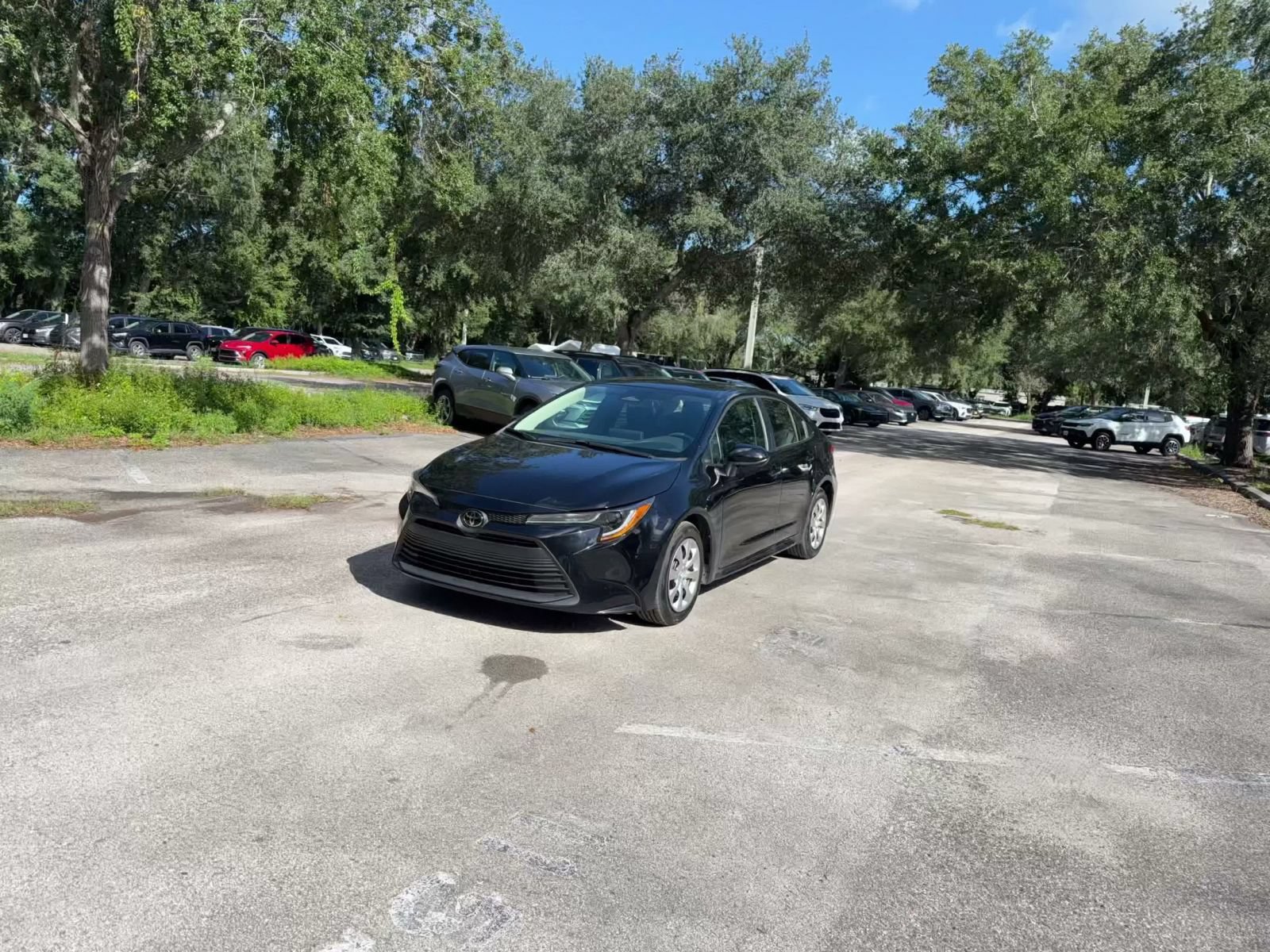 Used 2025 Toyota Corolla LE FWD image 6