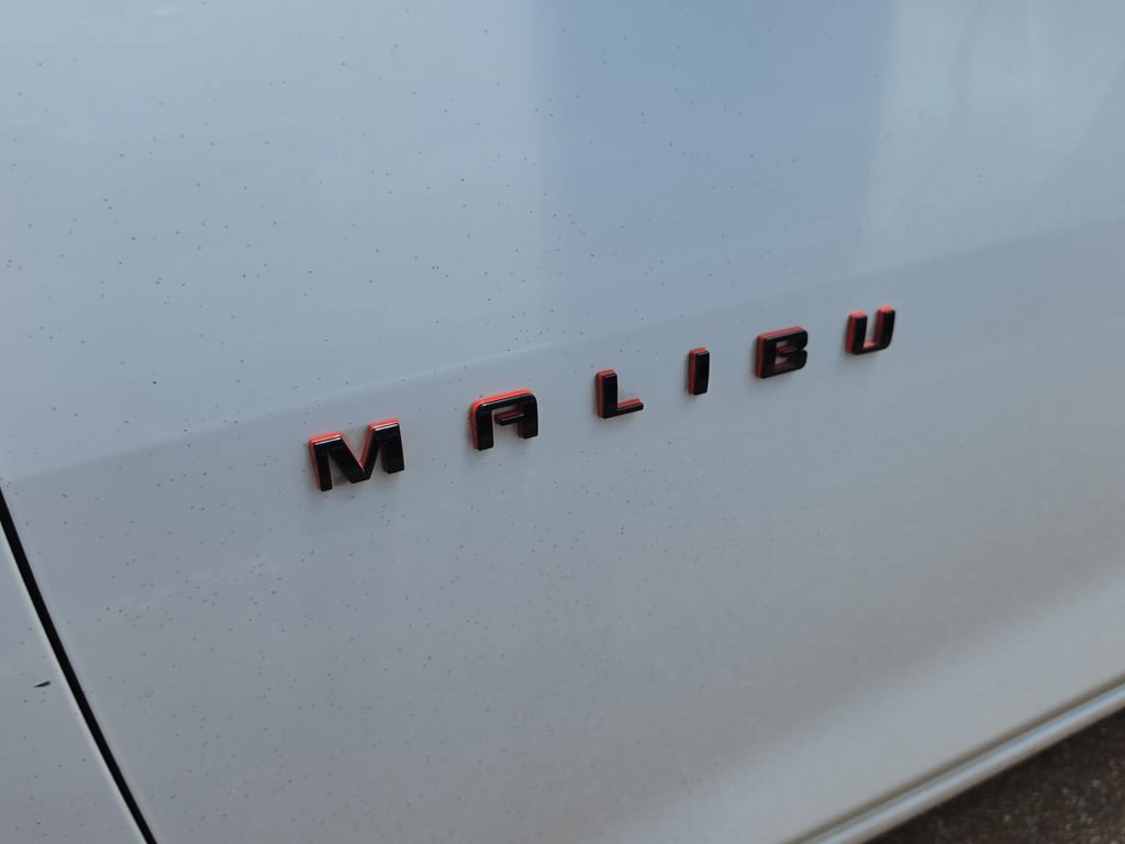 Used 2021 Chevrolet Malibu LT w/ Leather Package FWD image 9