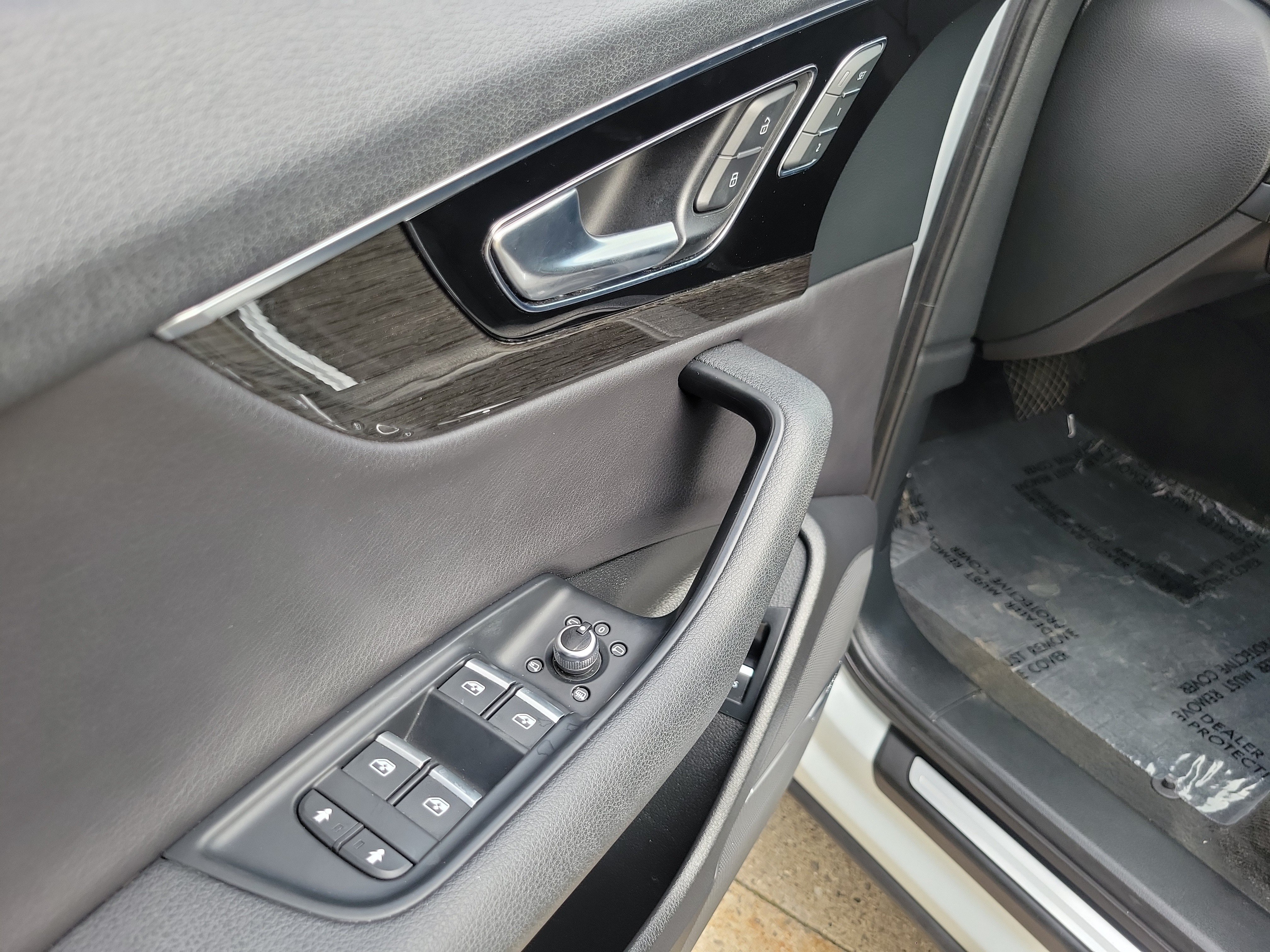 Used 2018 Audi Q7 3.0T Premium Plus AWD/4WD image 7