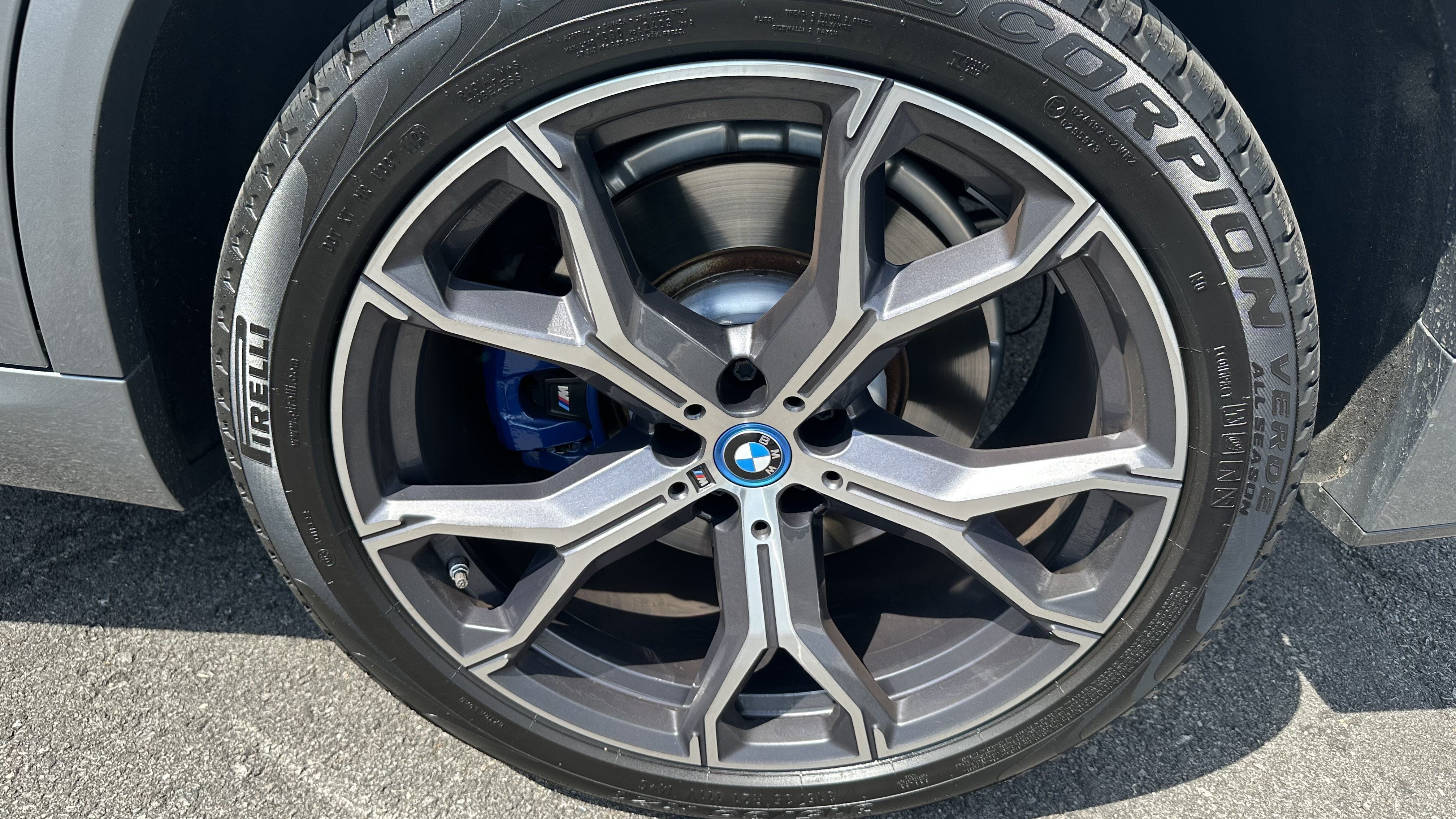 Certified 2024 BMW X5 xDrive50e w/ Executive Package AWD/4WD image 13