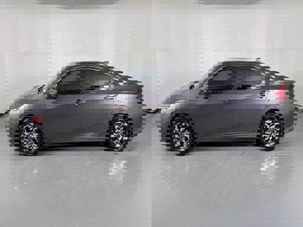 Used 2018 Honda Civic EX image 5