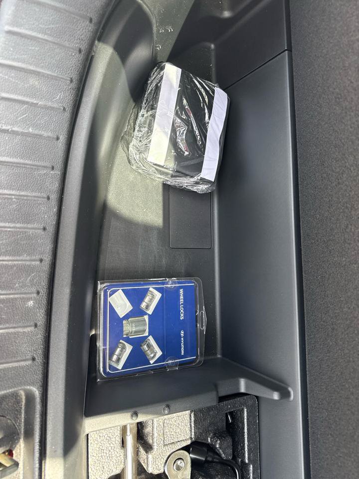 Used 2019 Hyundai Santa Fe Limited FWD image 22