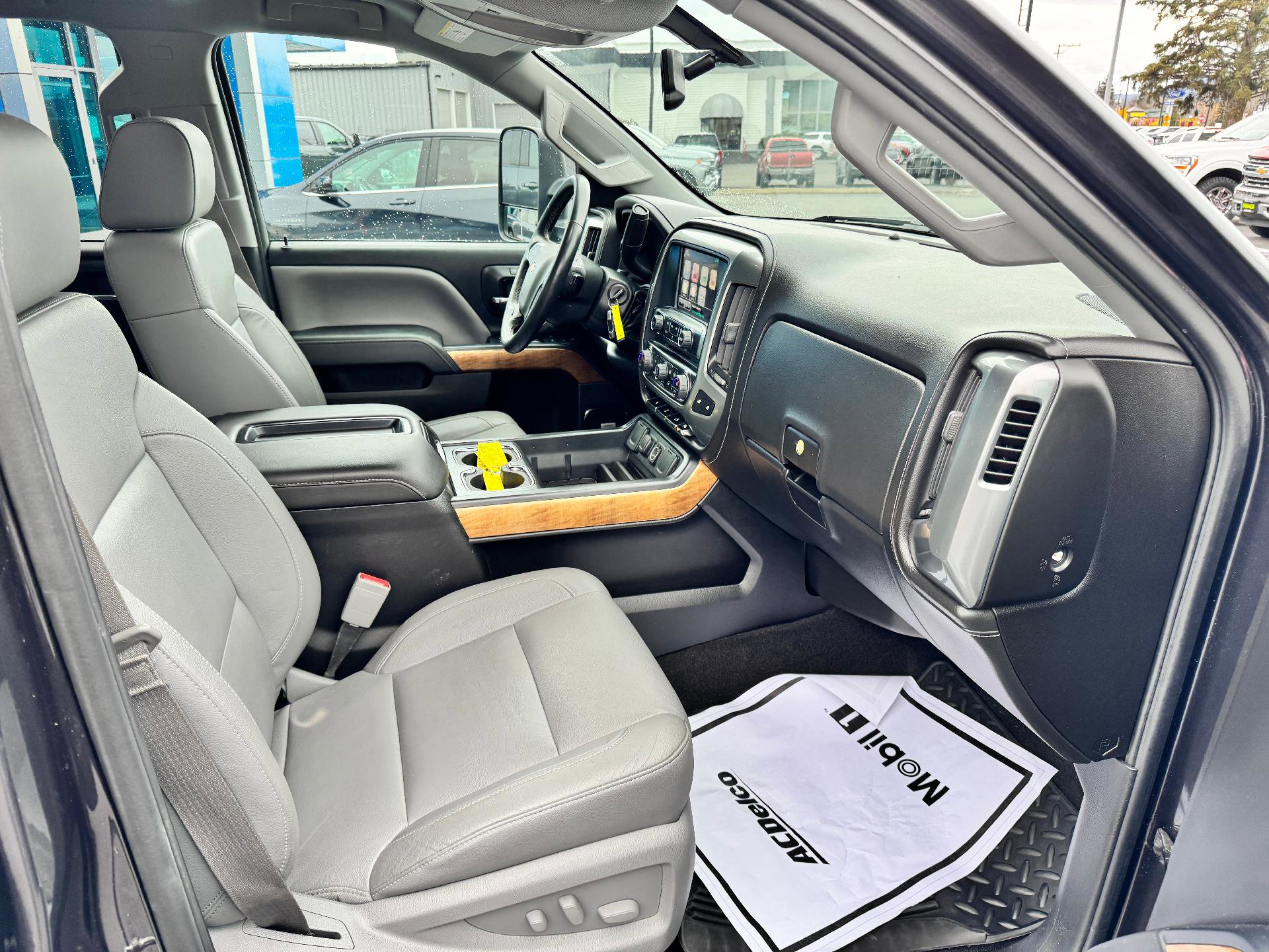 Used 2015 Chevrolet Silverado 2500 LTZ w/ LTZ Plus Package image 16