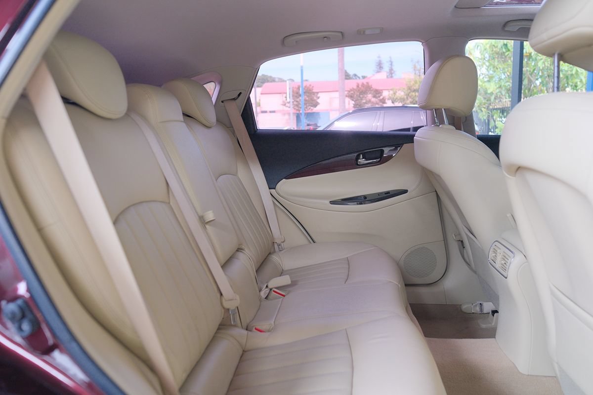 Used 2016 INFINITI QX50 2WD w/ Premium Package image 31