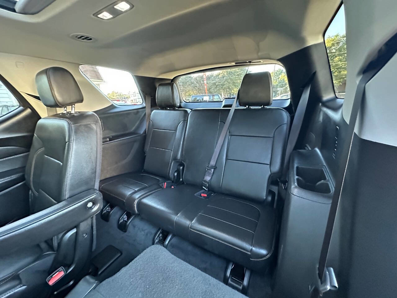 Used 2021 Chevrolet Traverse Premier image 19