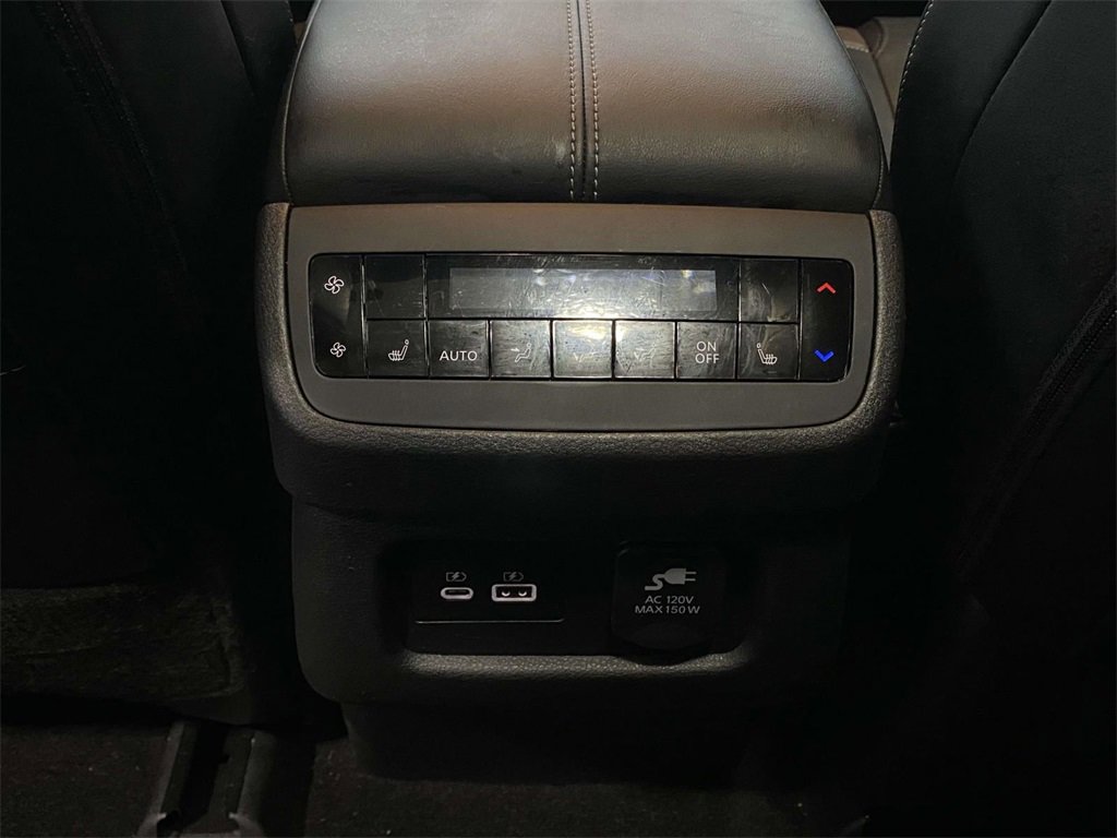 Used 2024 Nissan Pathfinder Platinum w/ Cargo Package image 11