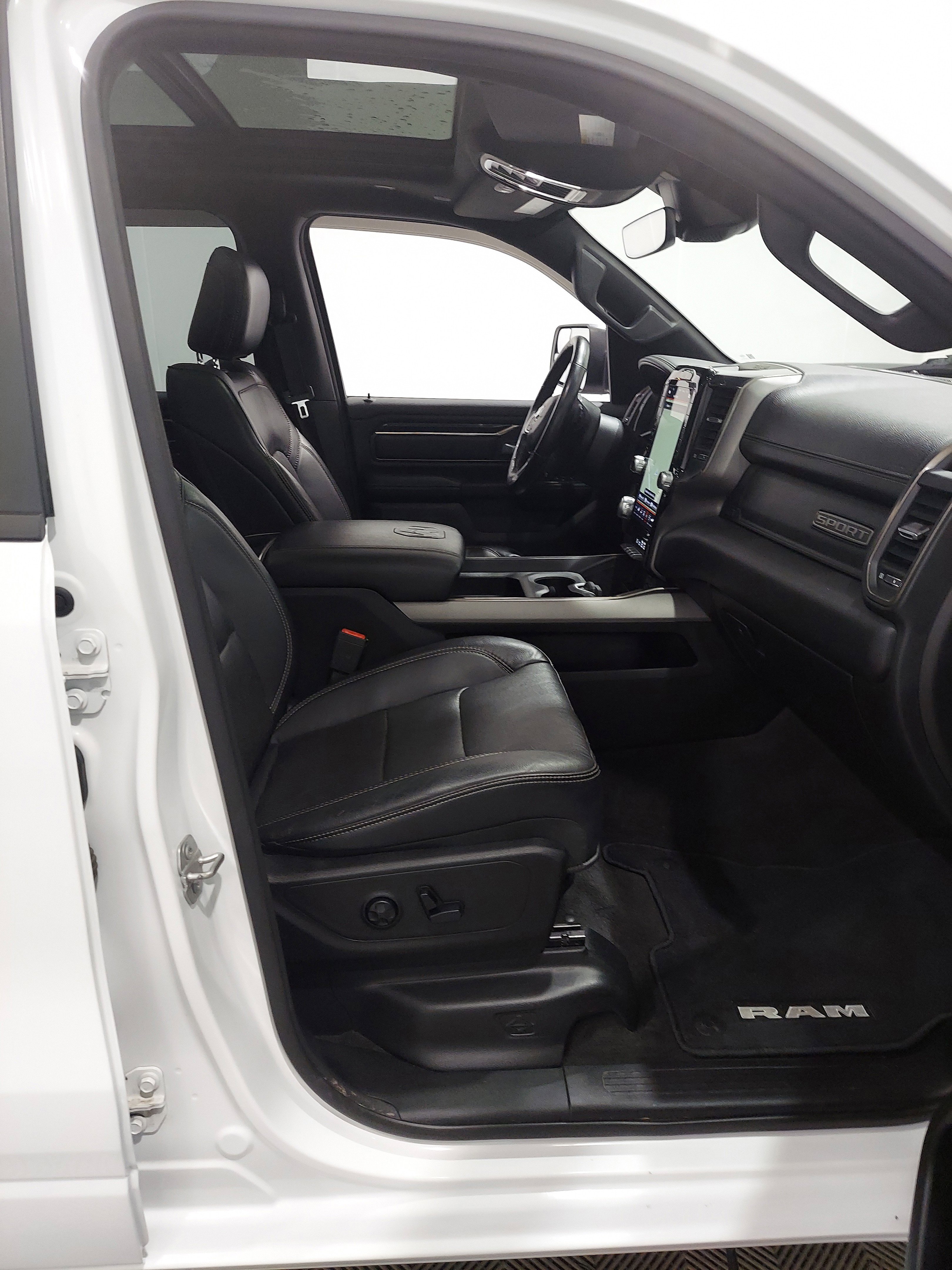 Used 2020 RAM 1500 Sport w/ Advanced Safety Group AWD/4WD image 19