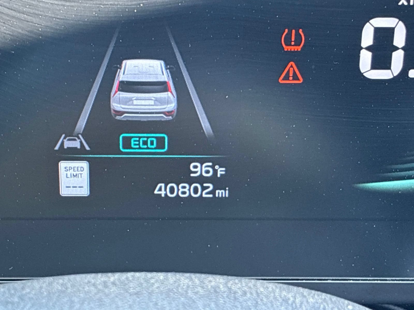 Used 2024 Kia Niro LX FWD image 23