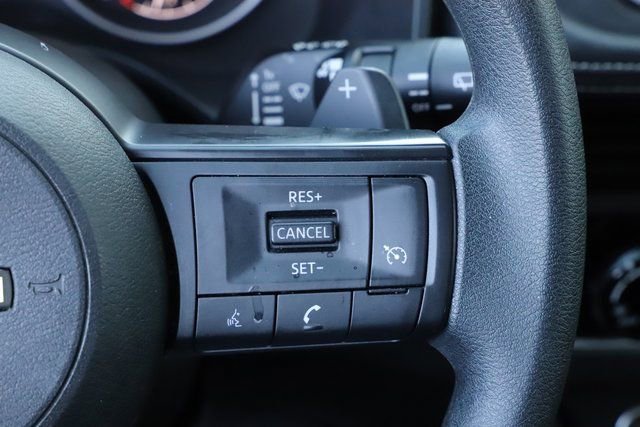 Used 2023 Nissan Rogue S image 23