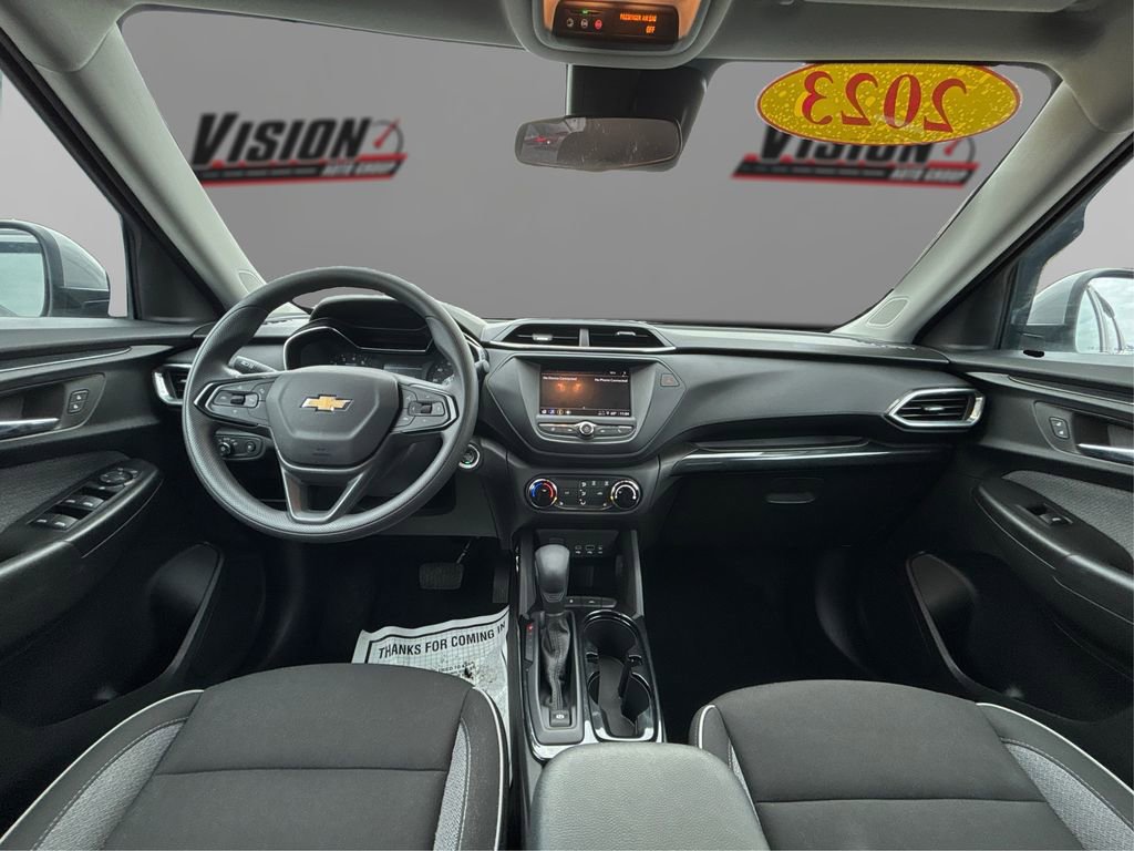 Used 2023 Chevrolet TrailBlazer LT FWD image 21