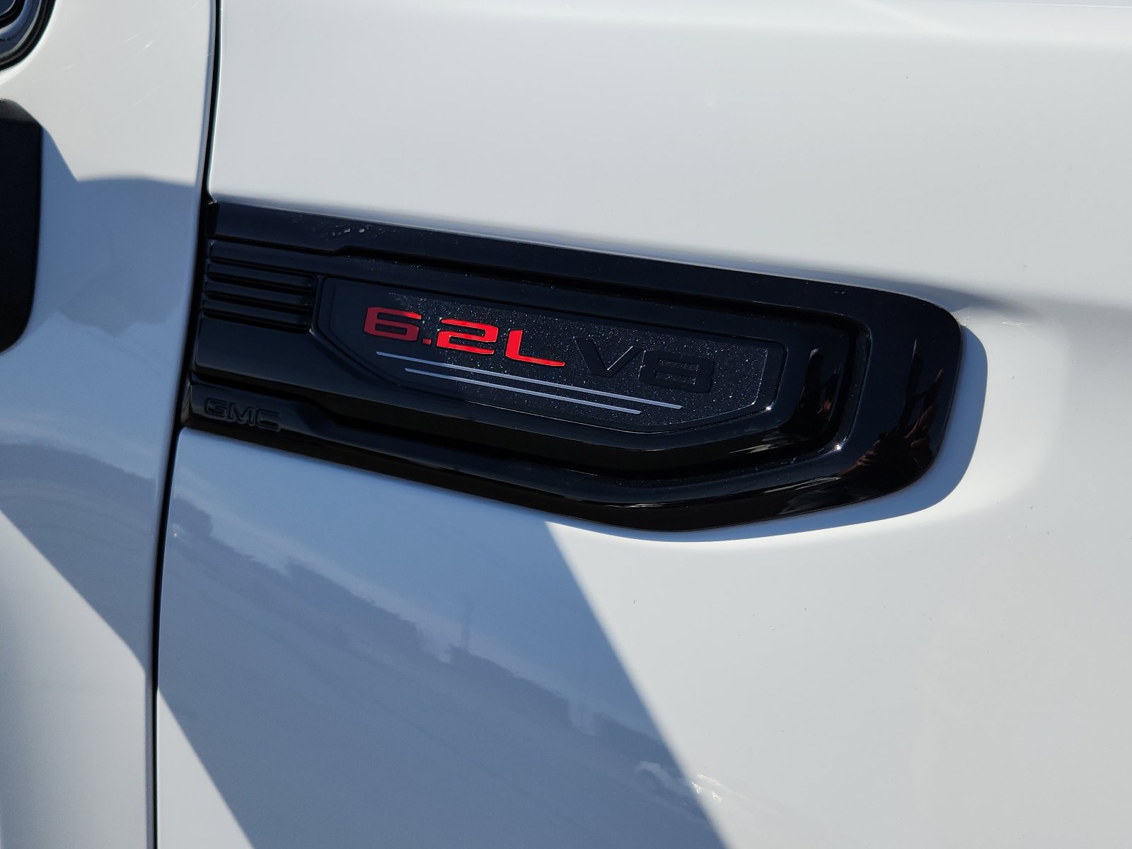 New 2026 GMC Sierra 1500 AT4X w/ LPO, Black Badging Package image 8