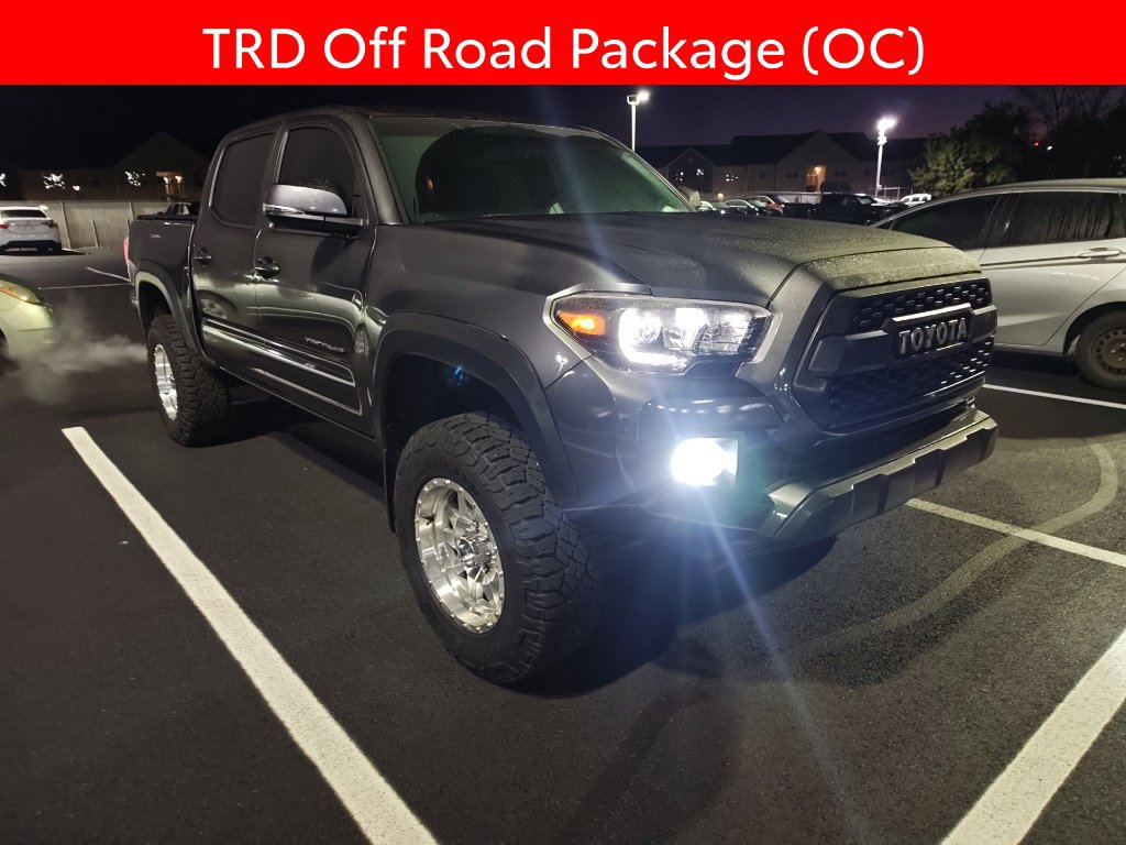 Used 2016 Toyota Tacoma TRD Off-Road w/ Towing Package AWD/4WD image 3