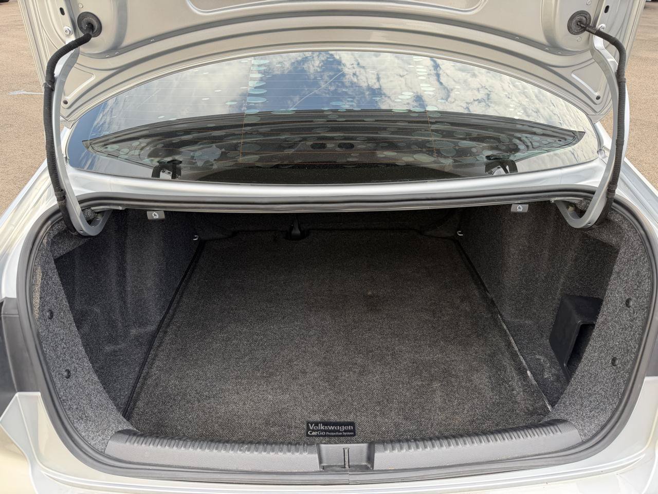 Used 2015 Volkswagen Jetta TDI SE FWD image 30