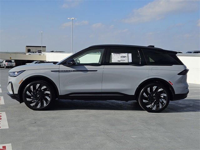 New 2026 Lincoln Nautilus Reserve image 4