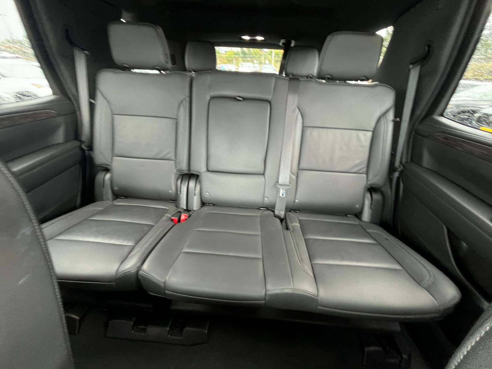 Used 2024 Chevrolet Tahoe LT w/ Luxury Package AWD/4WD image 41