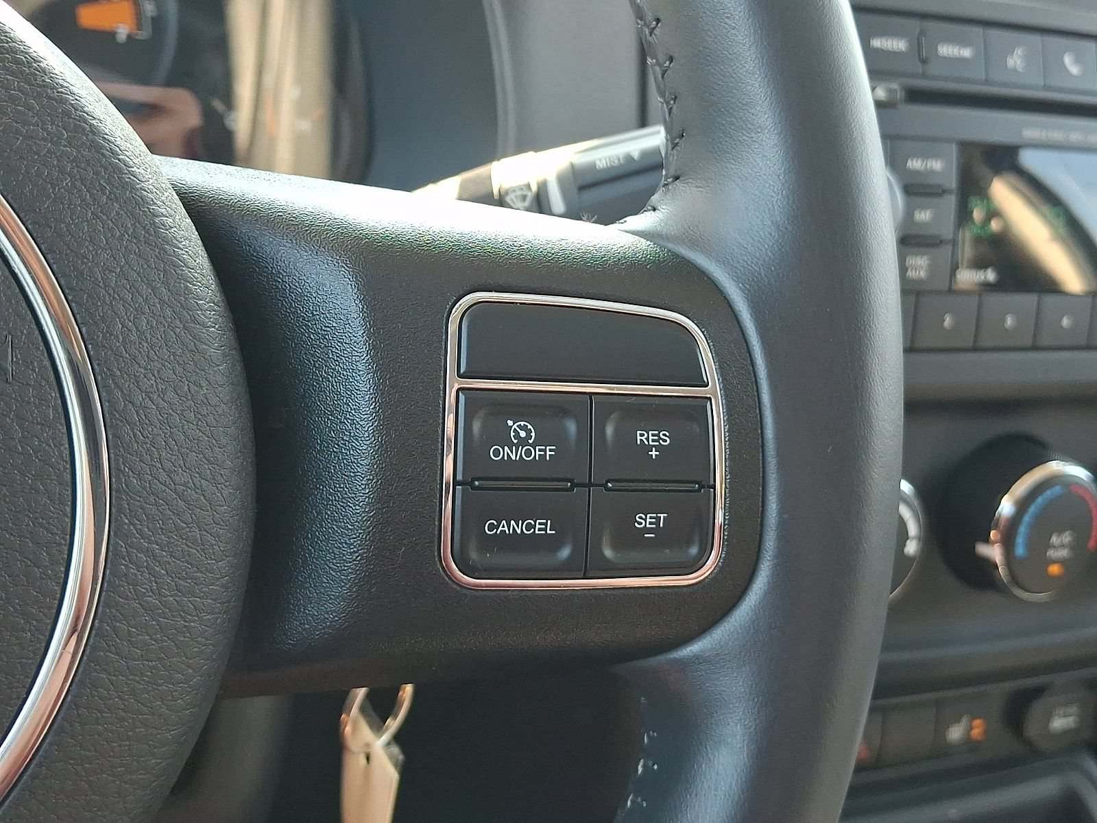 Used 2015 Jeep Patriot Latitude w/ Sun/Sound Group AWD/4WD image 22
