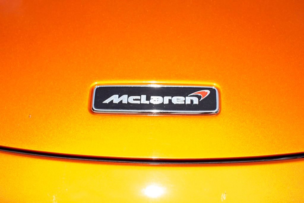 Used 2018 McLaren 720S Performance RWD image 12