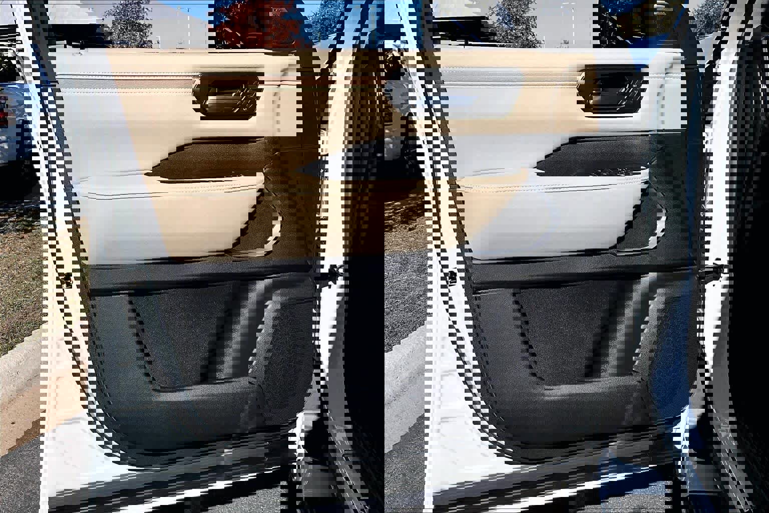 New 2026 Nissan Armada Platinum Reserve image 10