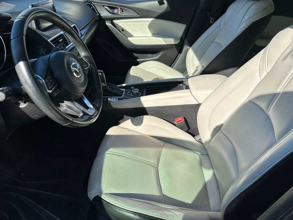 Used 2018 MAZDA MAZDA3 Grand Touring w/ Premium Equipment Package image 24