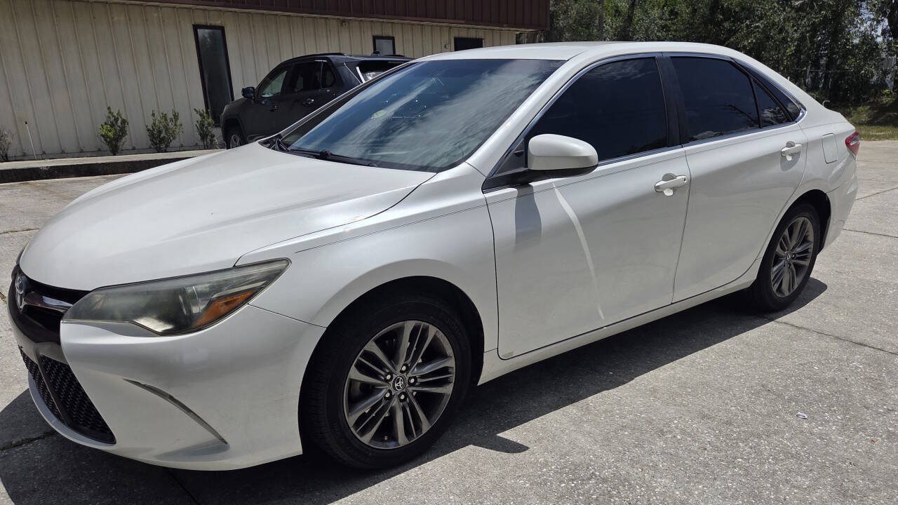 Used 2017 Toyota Camry SE FWD image 4