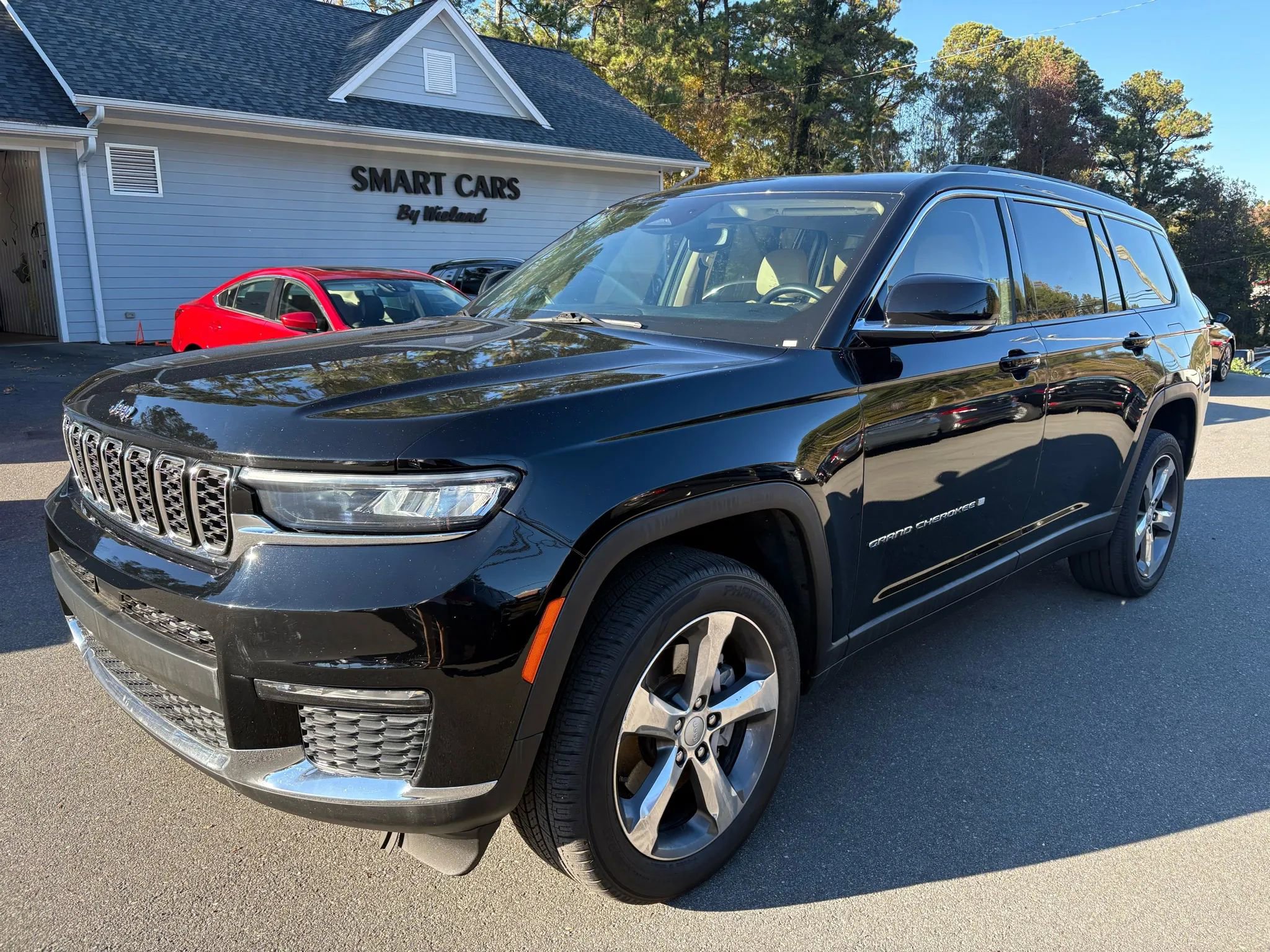 Used 2021 Jeep Grand Cherokee L Limited image 1