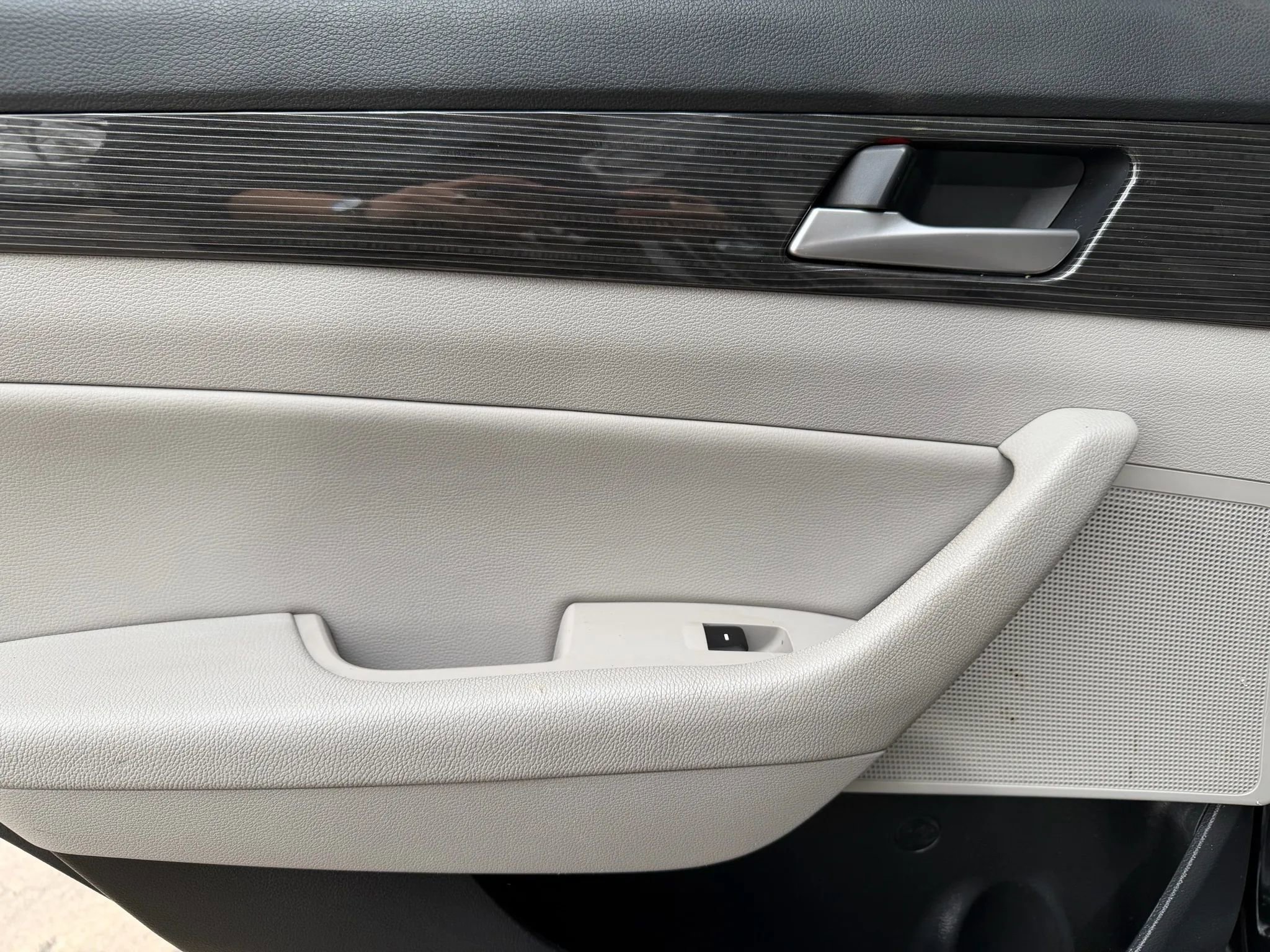 Used 2018 Hyundai Sonata Limited w/ Limited Ultimate Package 03 image 11