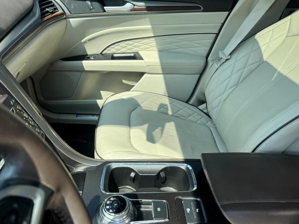 Used 2018 Ford Fusion Platinum FWD image 14
