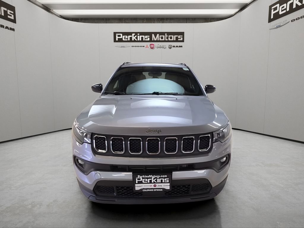 Used 2024 Jeep Compass Latitude