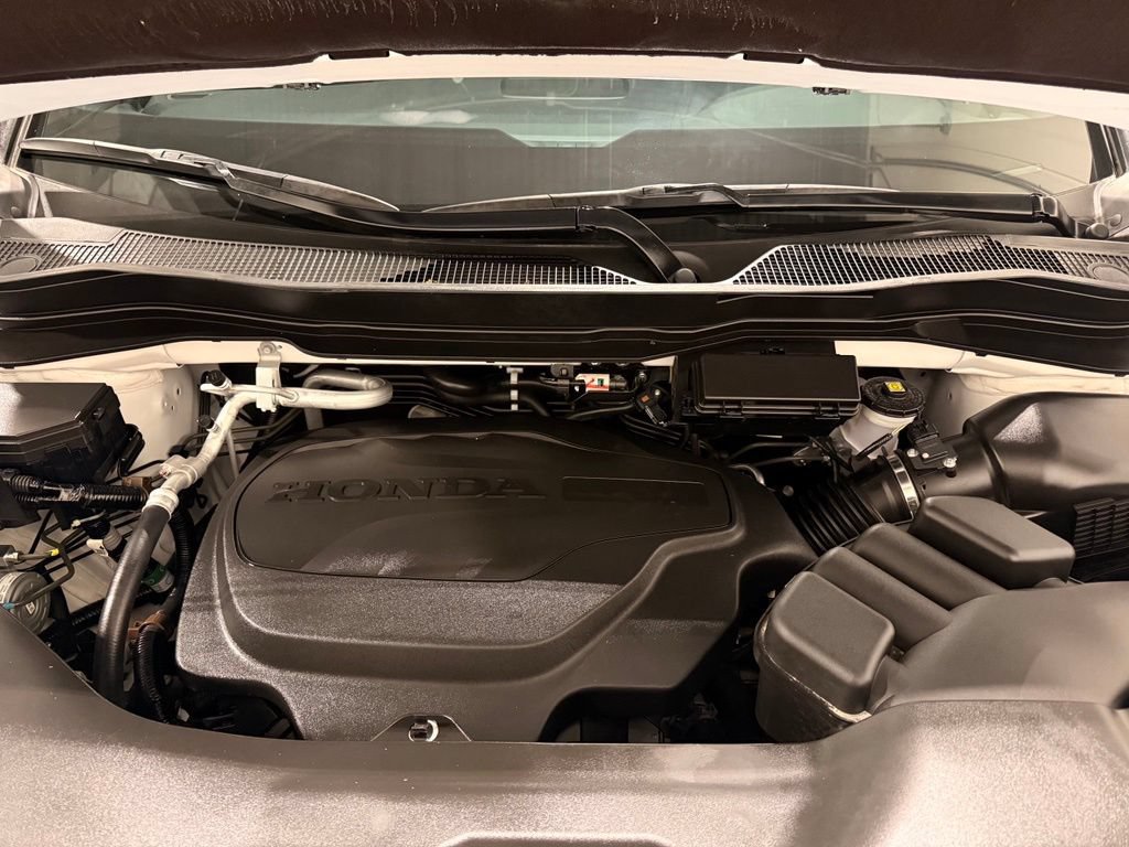 Used 2025 Honda Ridgeline Black Edition image 11