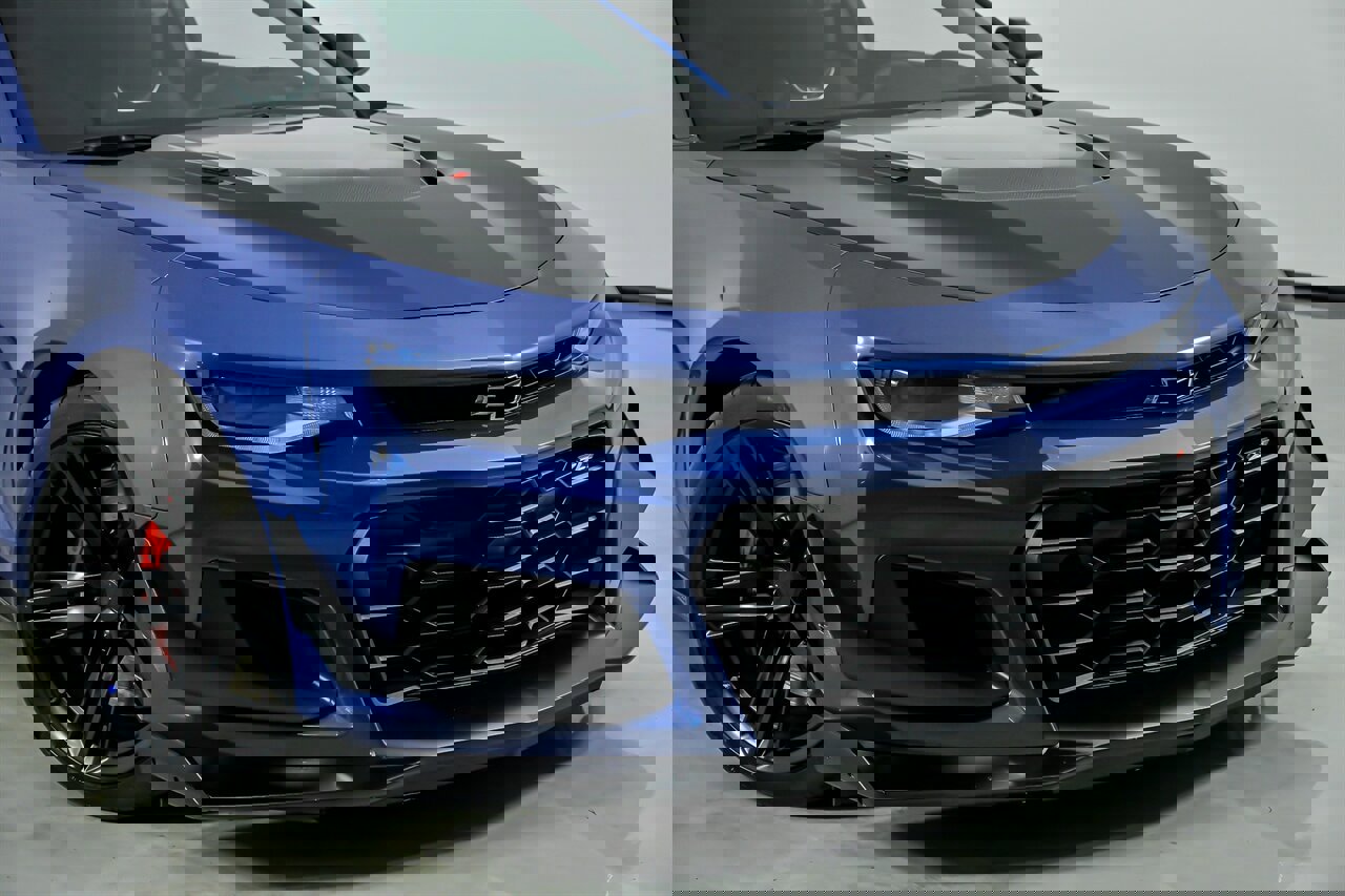 Used 2021 Chevrolet Camaro ZL1 image 3