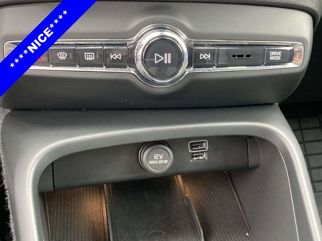 Used 2021 Volvo XC40 T4 R-Design w/ Advanced Package image 22