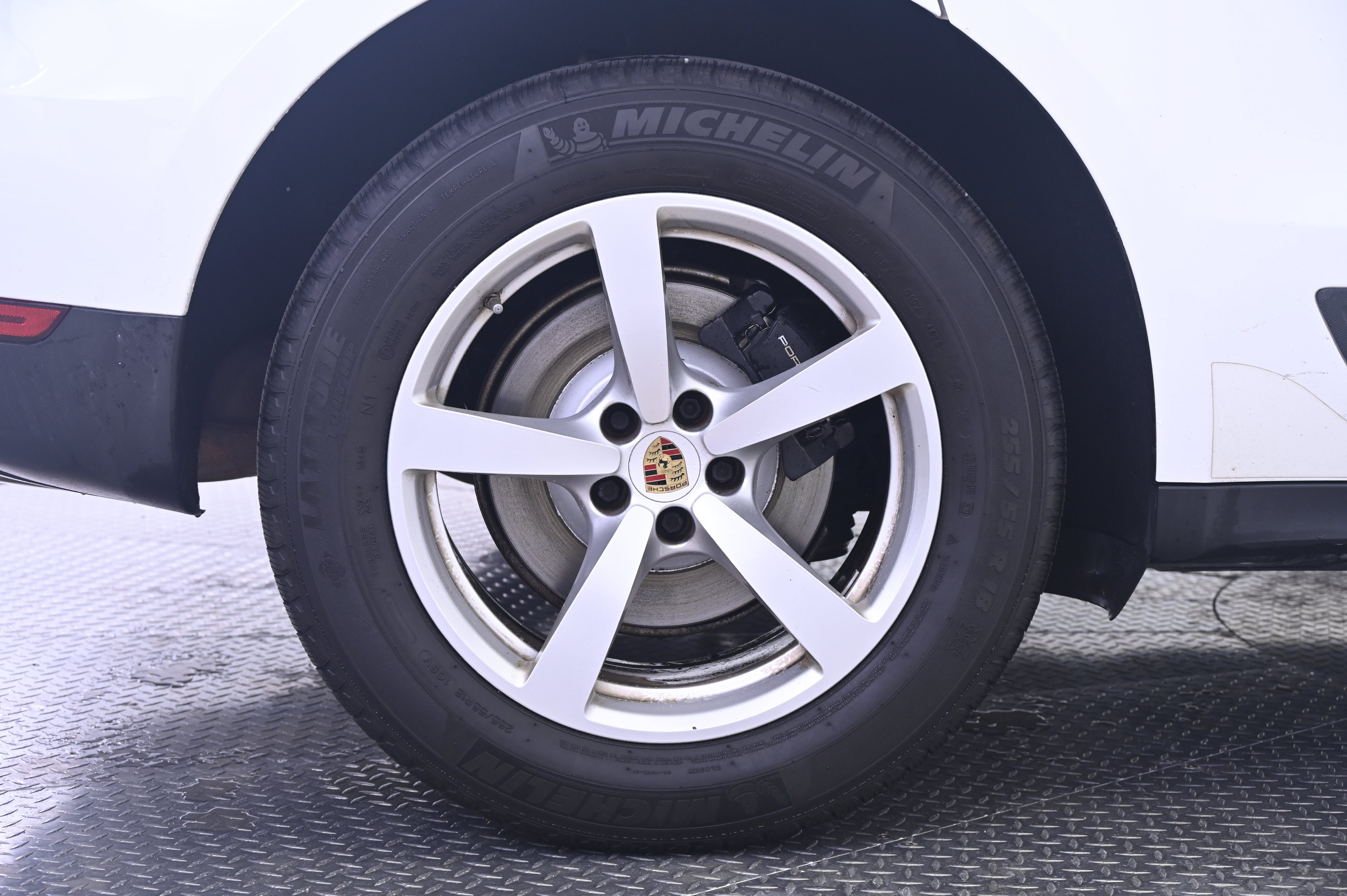 Used 2021 Porsche Macan AWD/4WD image 13