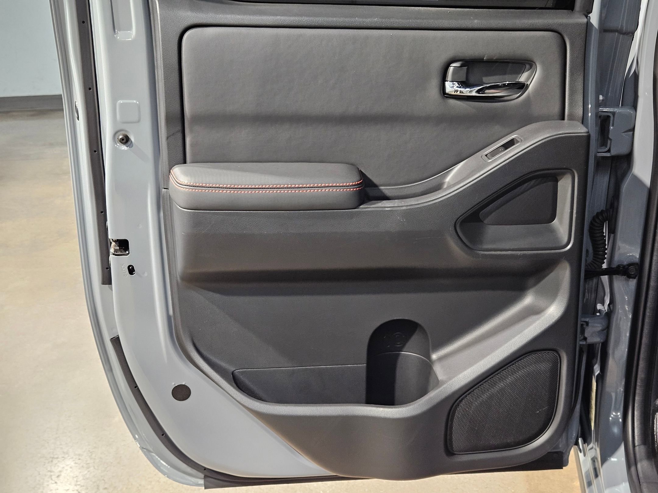 Used 2022 Nissan Frontier Pro-X RWD image 34