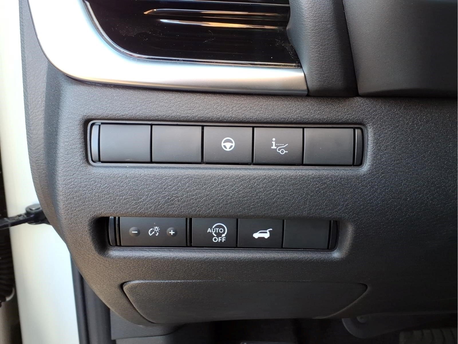 Certified 2025 Nissan Rogue SL w/ Tech Package AWD/4WD image 23