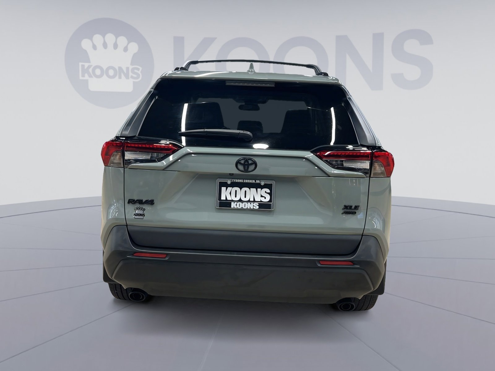 Used 2023 Toyota RAV4 XLE Premium image 10