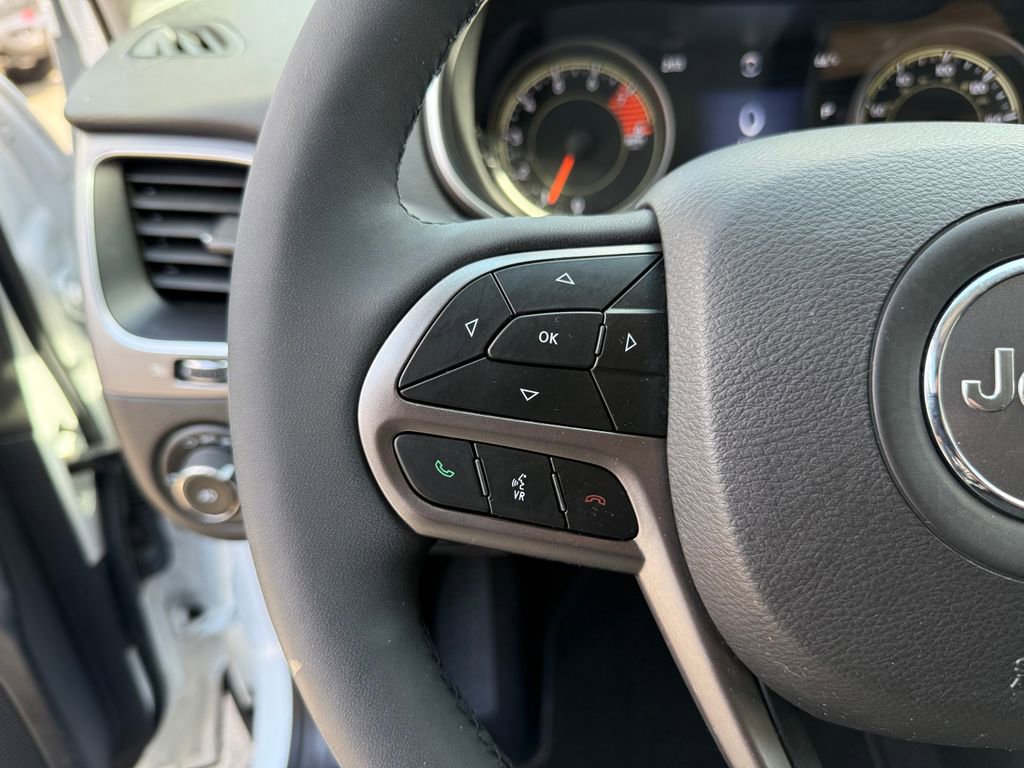 Used 2022 Jeep Cherokee Latitude Lux AWD/4WD image 23