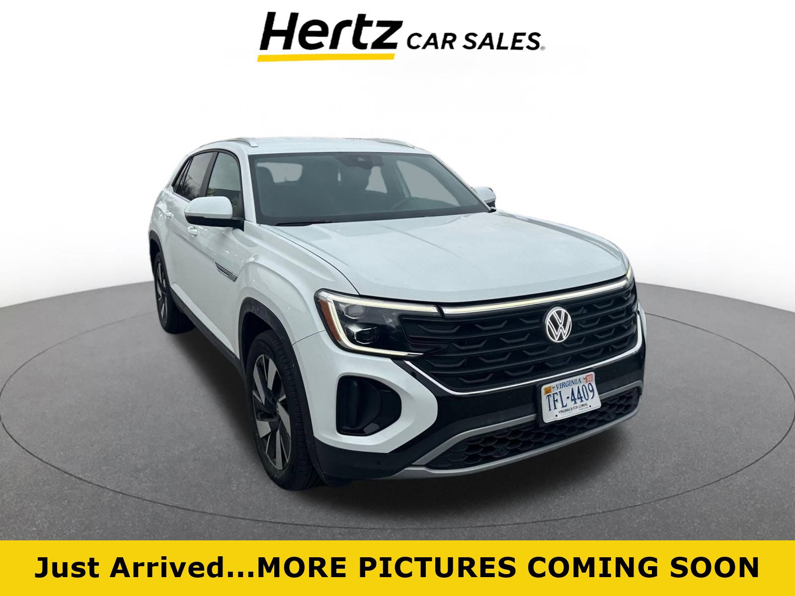 Used 2025 Volkswagen Atlas Cross Sport SE image 1