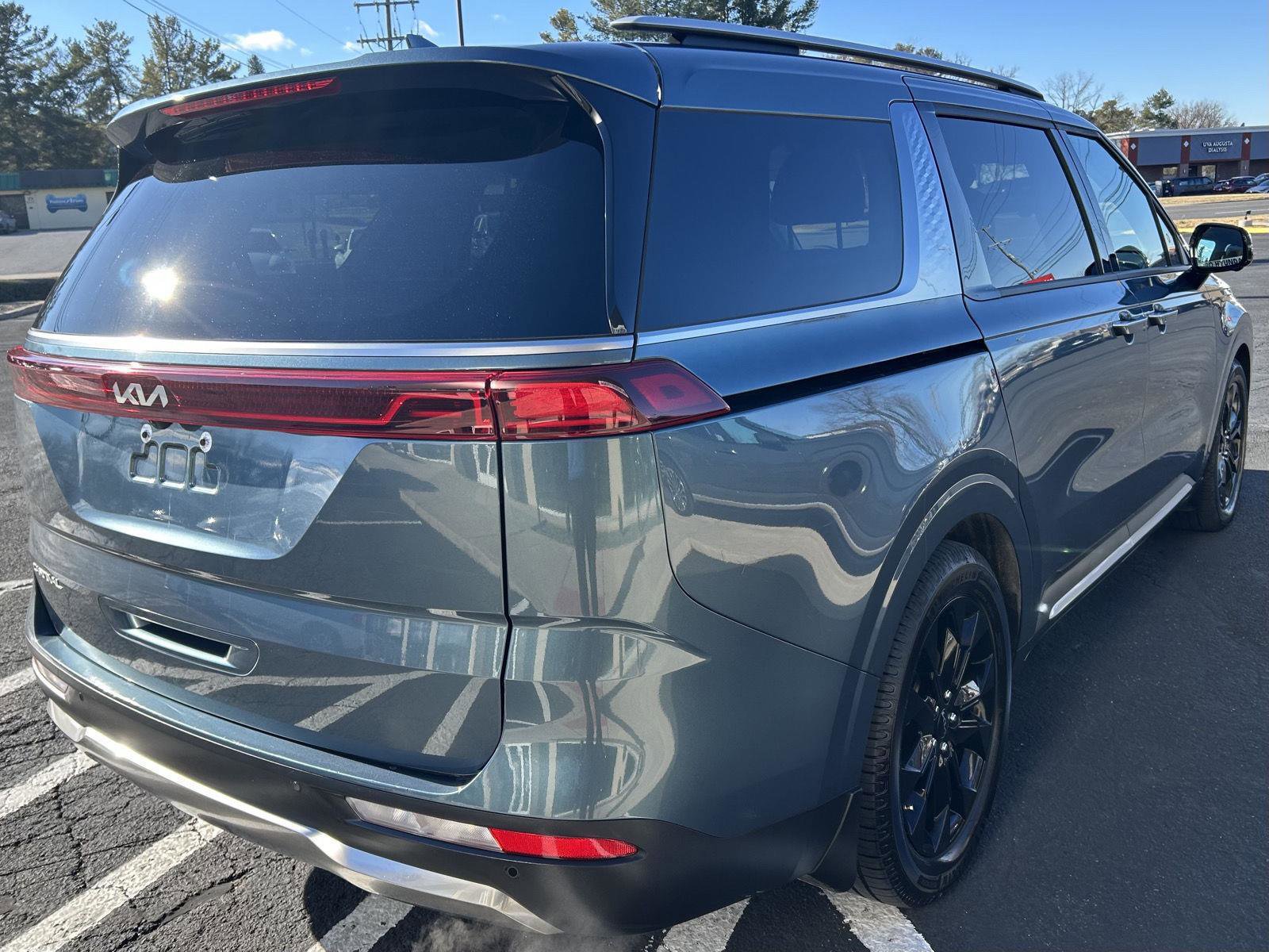 Used 2024 Kia Carnival SX Prestige image 8