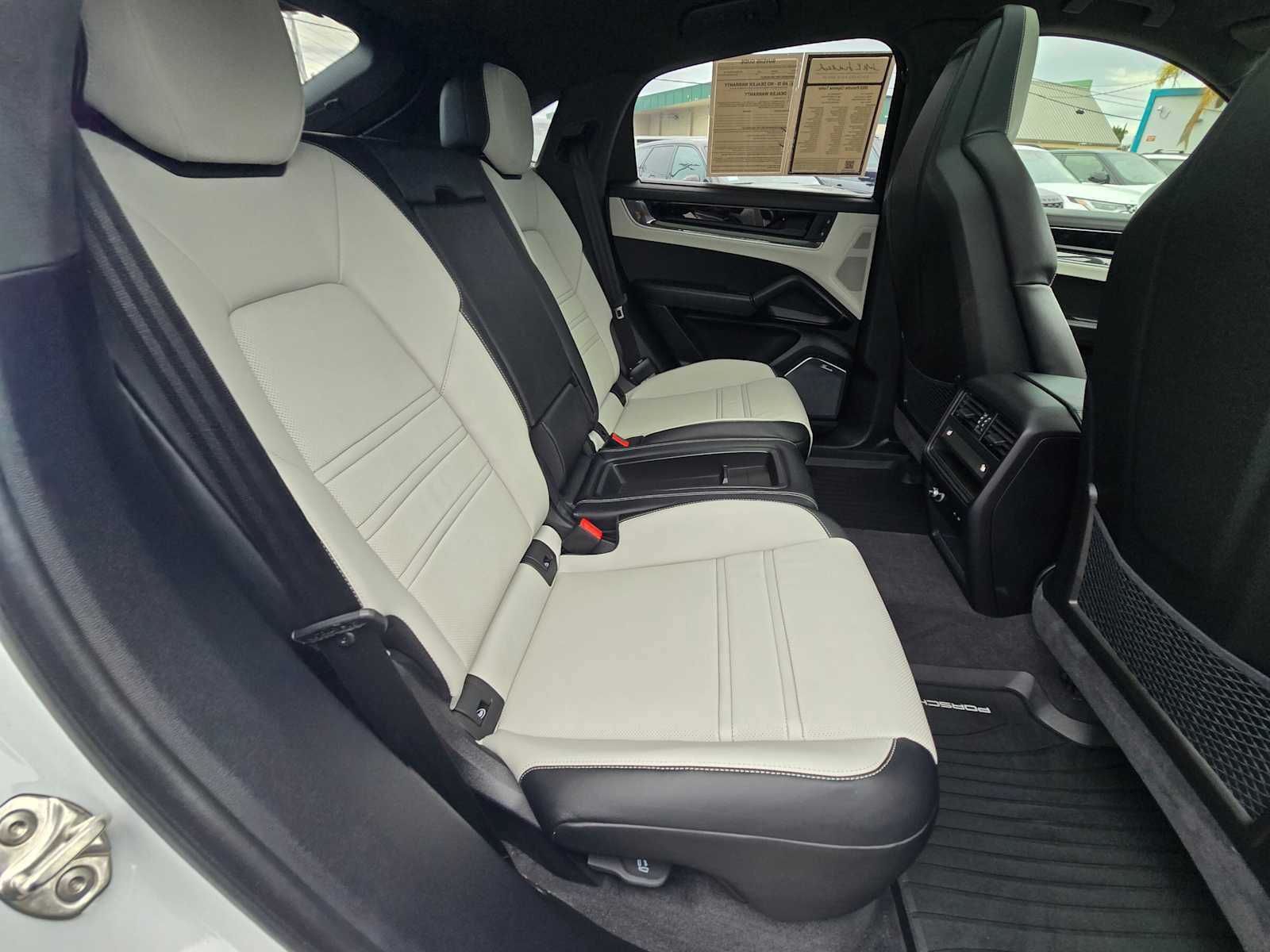 Used 2025 Porsche Cayenne Turbo image 14